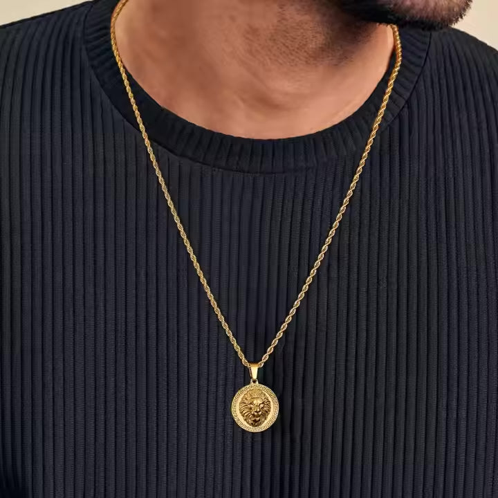 Lion Pendant Gold