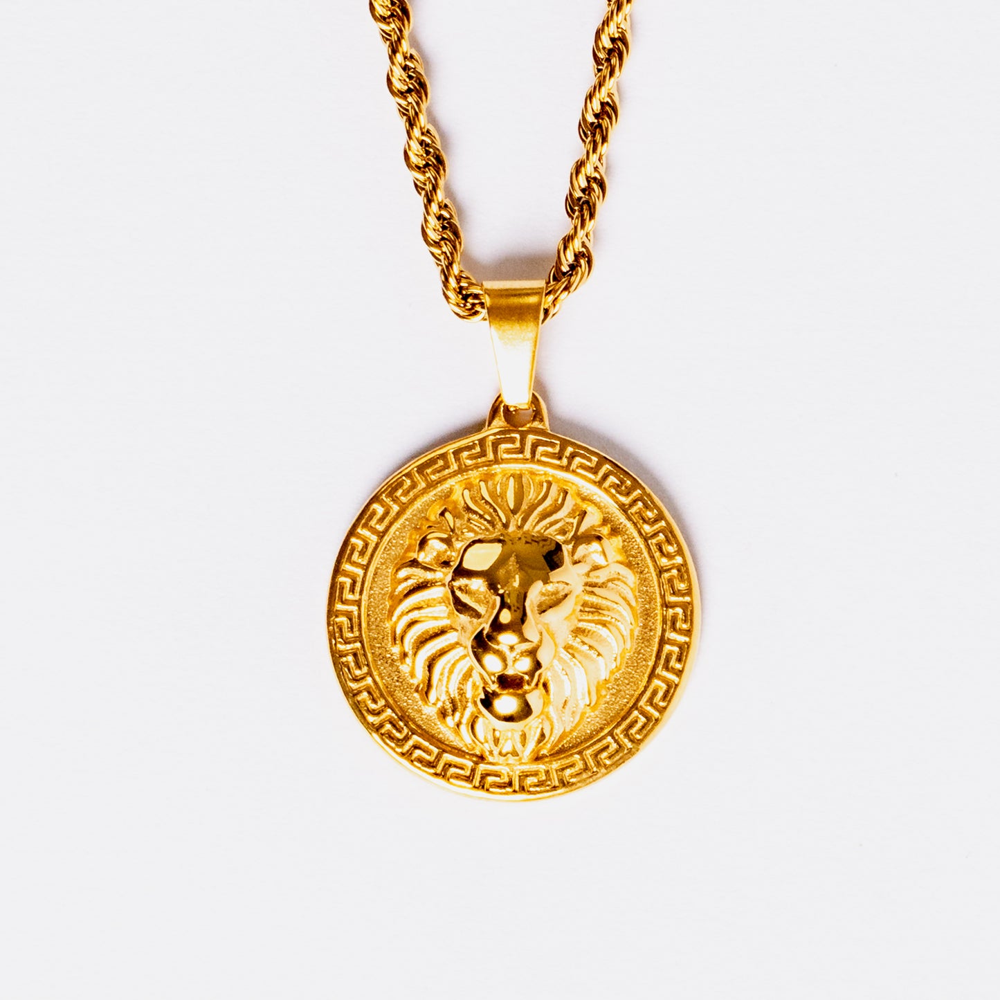 Lion Pendant Gold